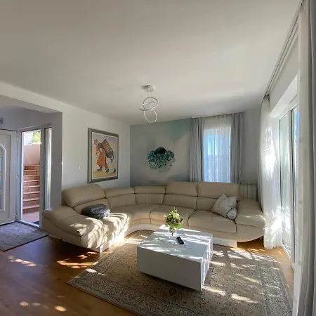 Apartment Beauty